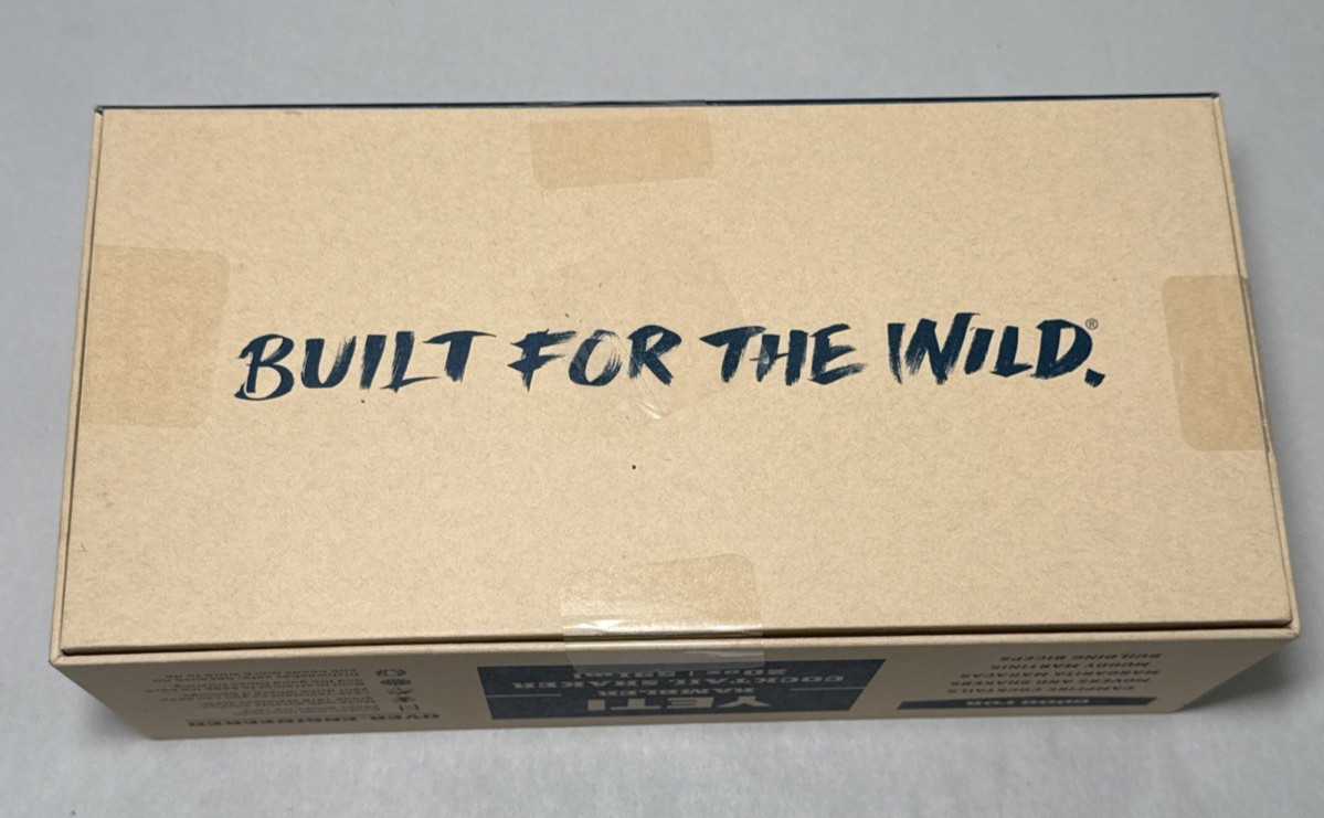 Yeti Rambler 20 oz Cocktail Shaker - Navy - NEW in Box w/ Paperwork