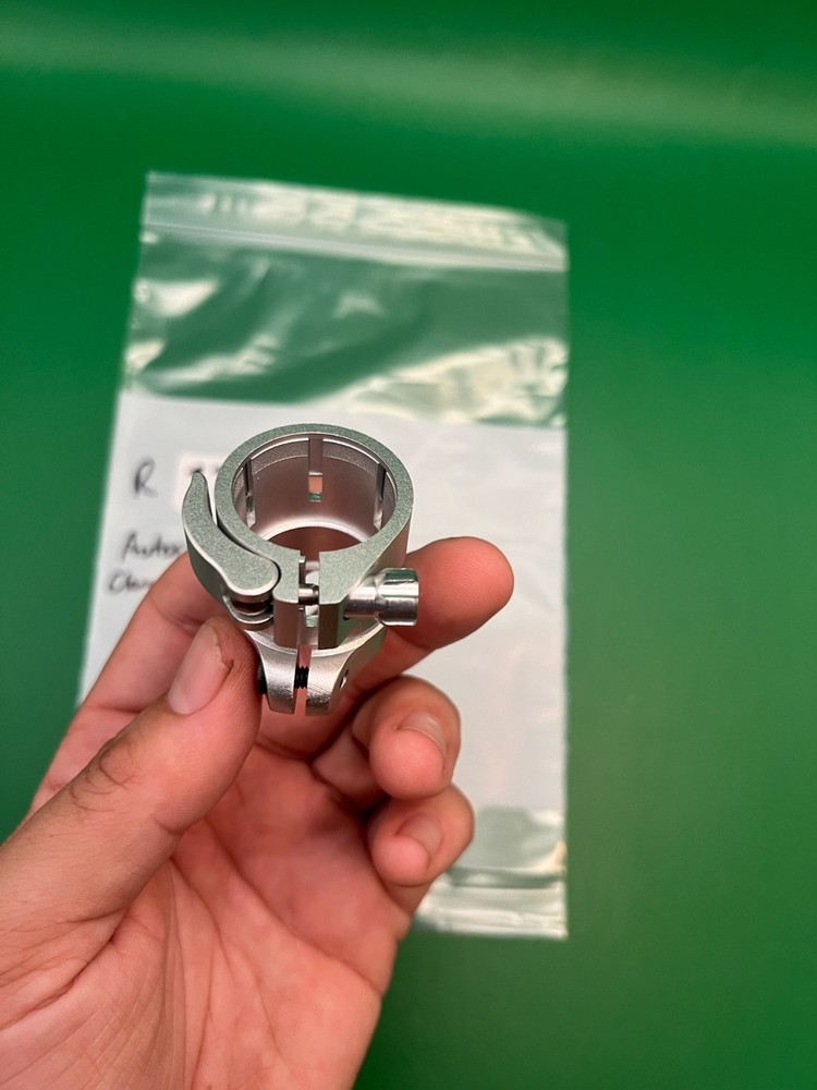 Autococker Clamping Feedneck