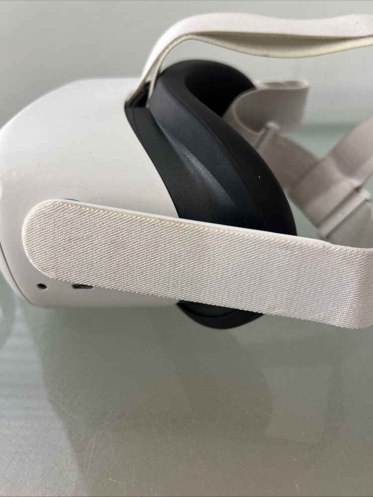 Meta Oculus Quest 2 Advanced All-In-One VR Headset - White