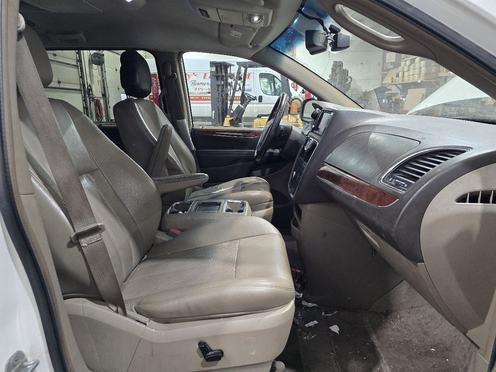 Used Blind Spot Detection System Warning Control Module fits: 2011 Chrysler Town