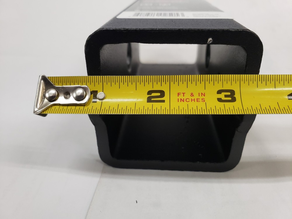 Curt 45405 Receiver Reducer Sleeve 2-1/2" - 2"