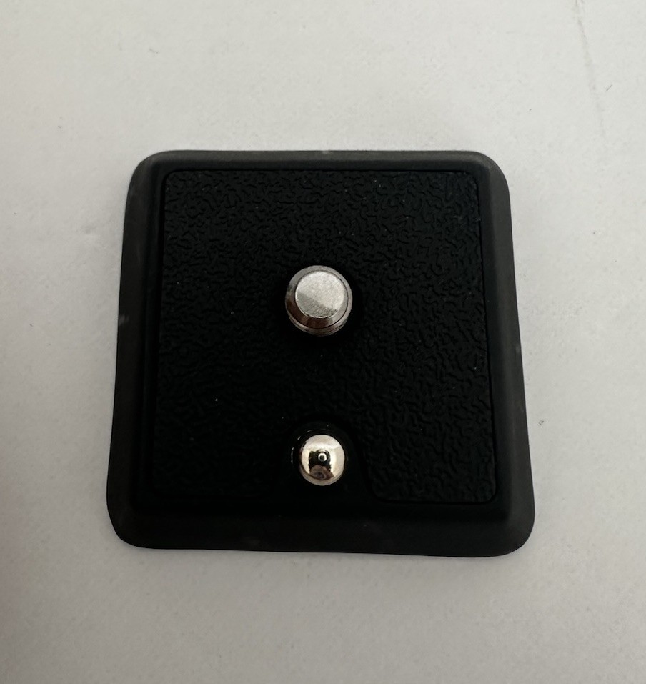 Giottos Ballhead with MH630 Quick Release Platform & MH620 Plate