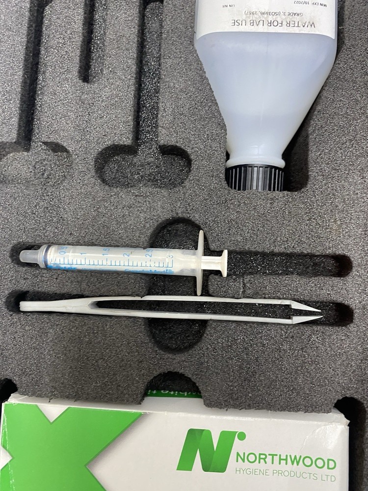 Elcometer E130-SSP /SPC Salt Contamination Meter Version 2.00 With Case