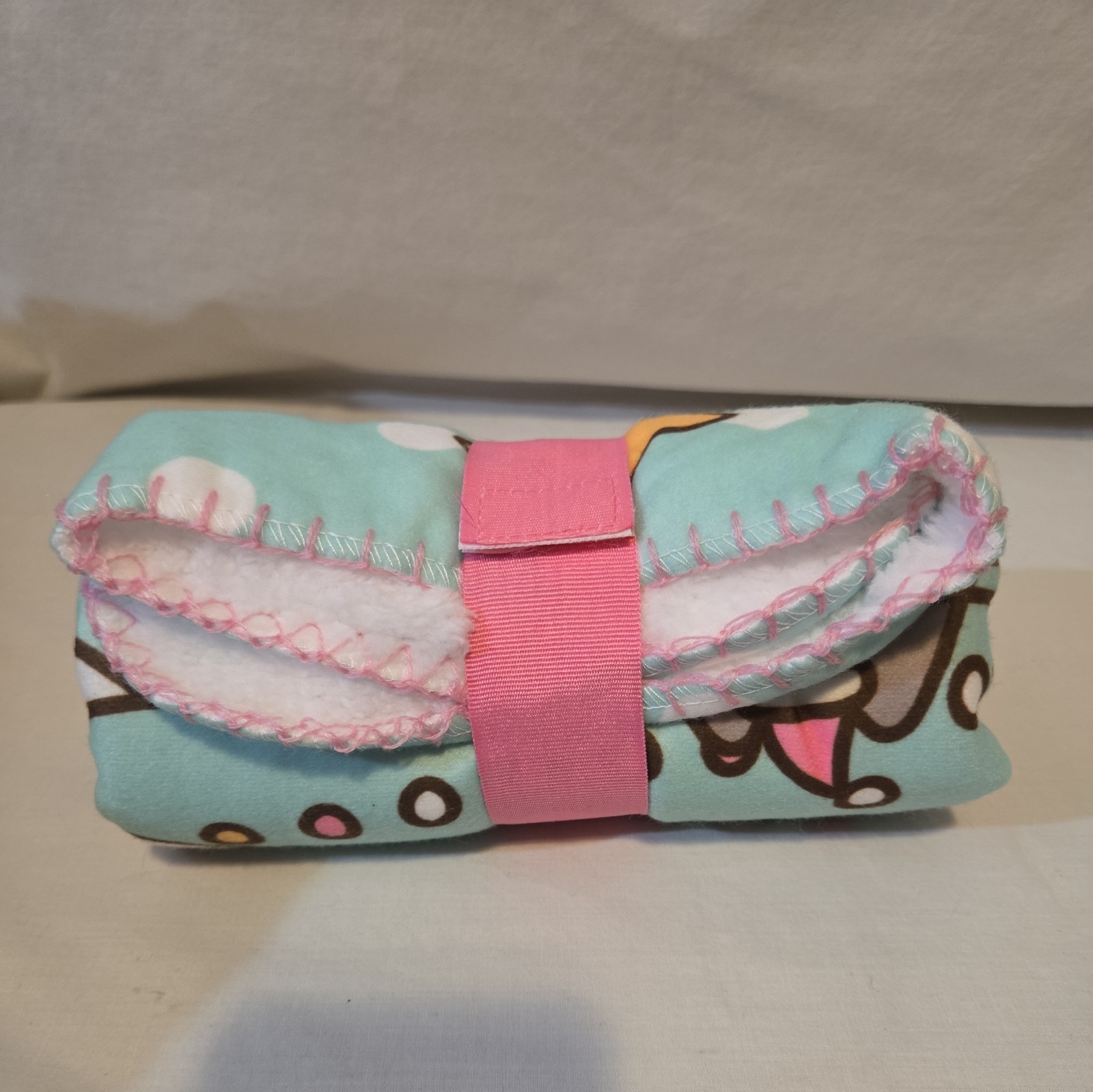 NWT Pusheen Cat Bed Mini Christmas Throw Blanket Cuddler Pet Holiday Culturefly