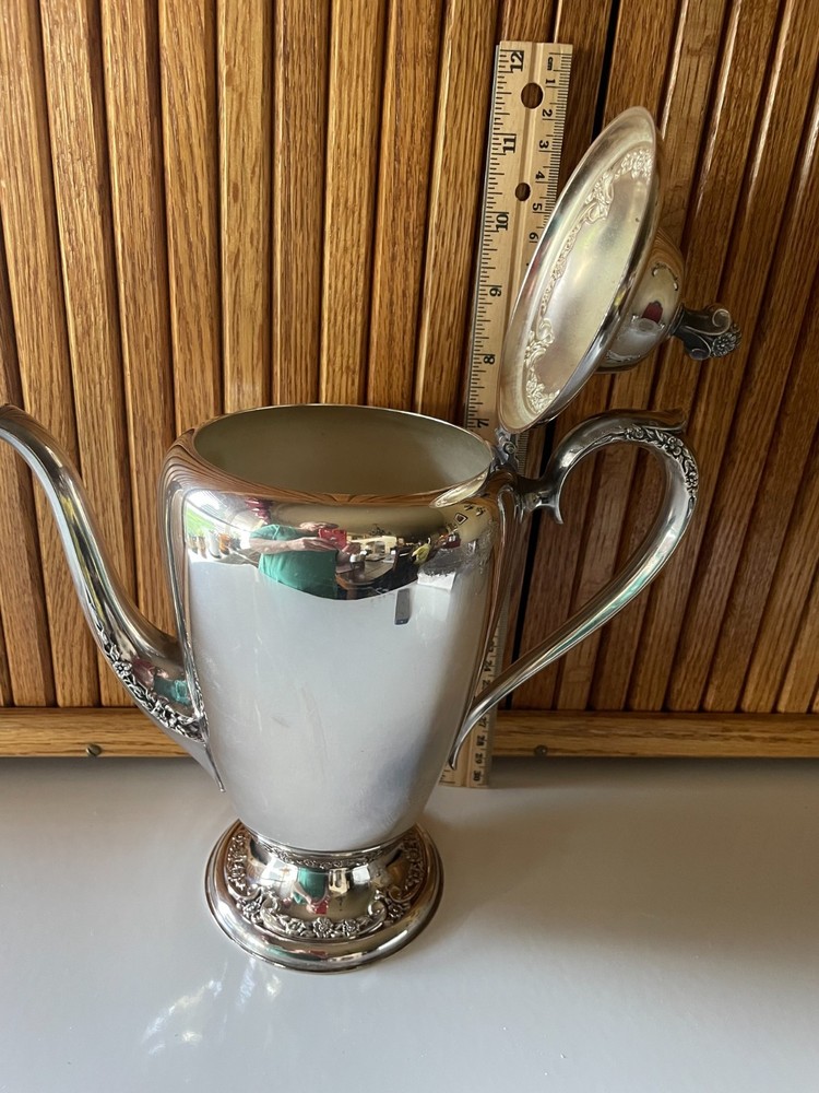 VINTAGE ROGERS & BRO PRIMROSE II COFFEE/TEA POT 2301 BEAUTIFUL CONDITION!!