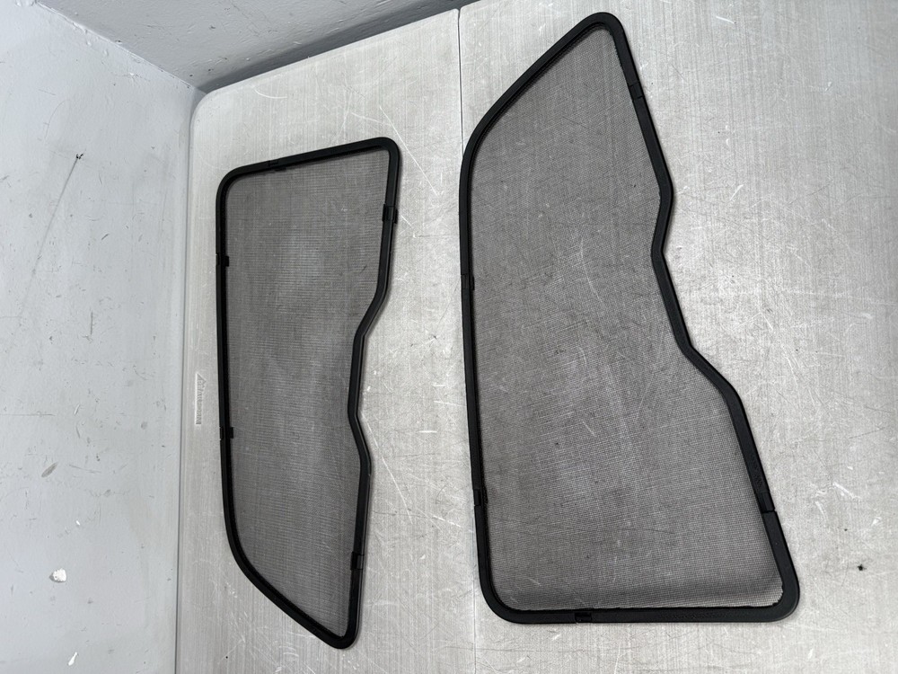 2020 peterbilt 579 upper bunk windows screen bug cover *2110*