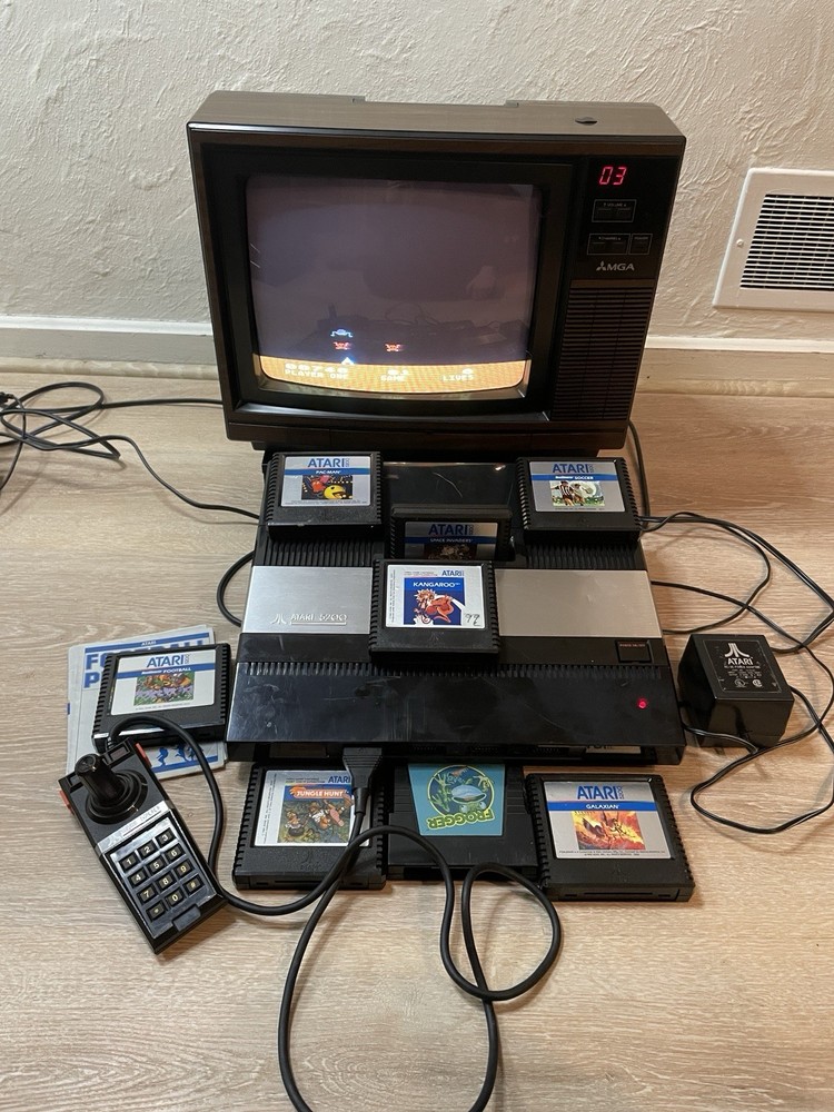 Atari 5200 4 Port Console, Rebuilt Working Controller, 8 Games. Fully Tested