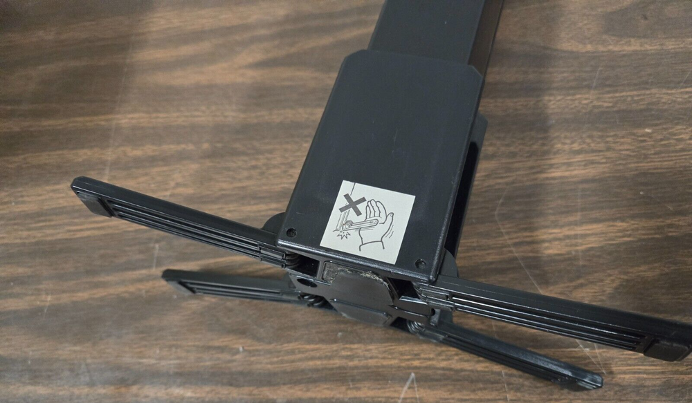 Proxima 50" Tabletop Screen A650 - Light Portable Projector Screen