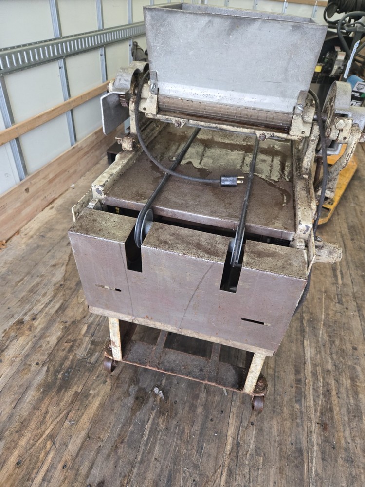 Triumph Cookie Depositor - FREE FREIGHT