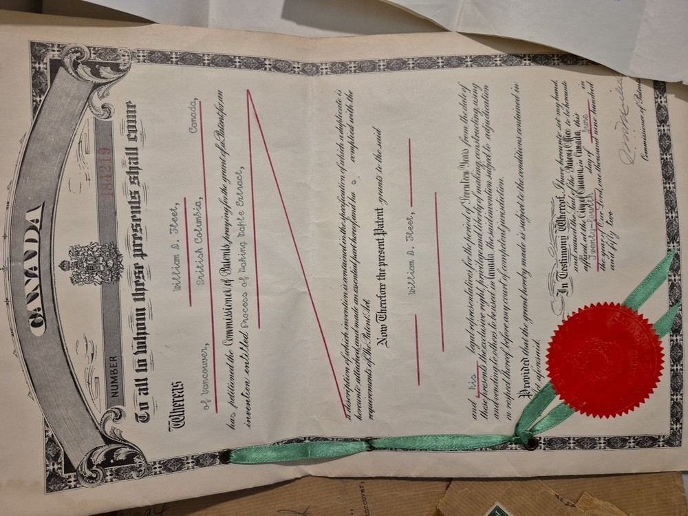 PATENT PAPERWORK for MAPLE EXTRACT - 1952 - 6650