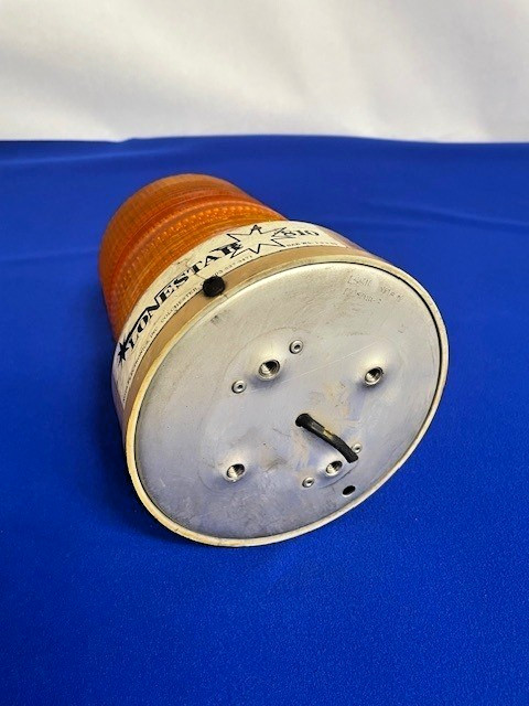 VINTAGE LONESTAR 810 AMBER STROBE BEACON