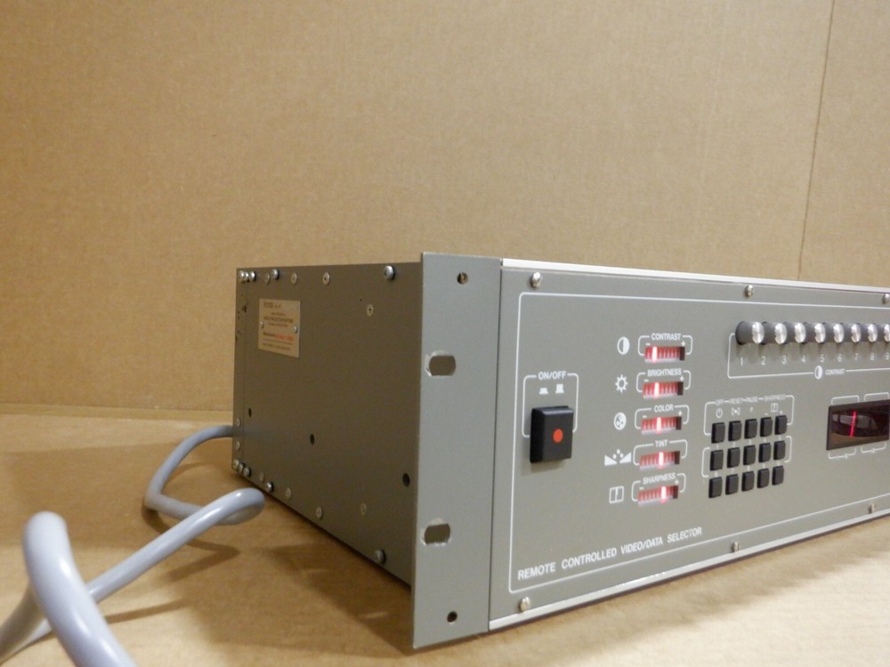 BARCO RCVDS 400S-QUAD REMOTE CONTROLLED VIDEO / DATA SELECTOR