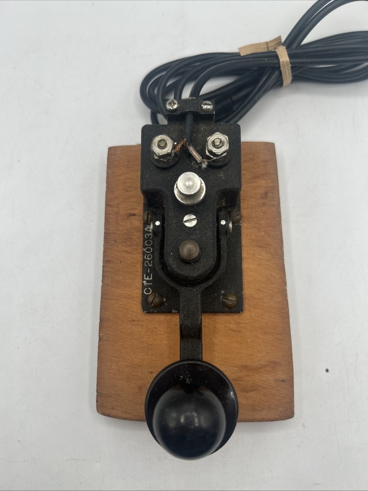 Vintage Telegraph / Morse Code Key - Wood Base - Marked CTE 2600 3A -Tested