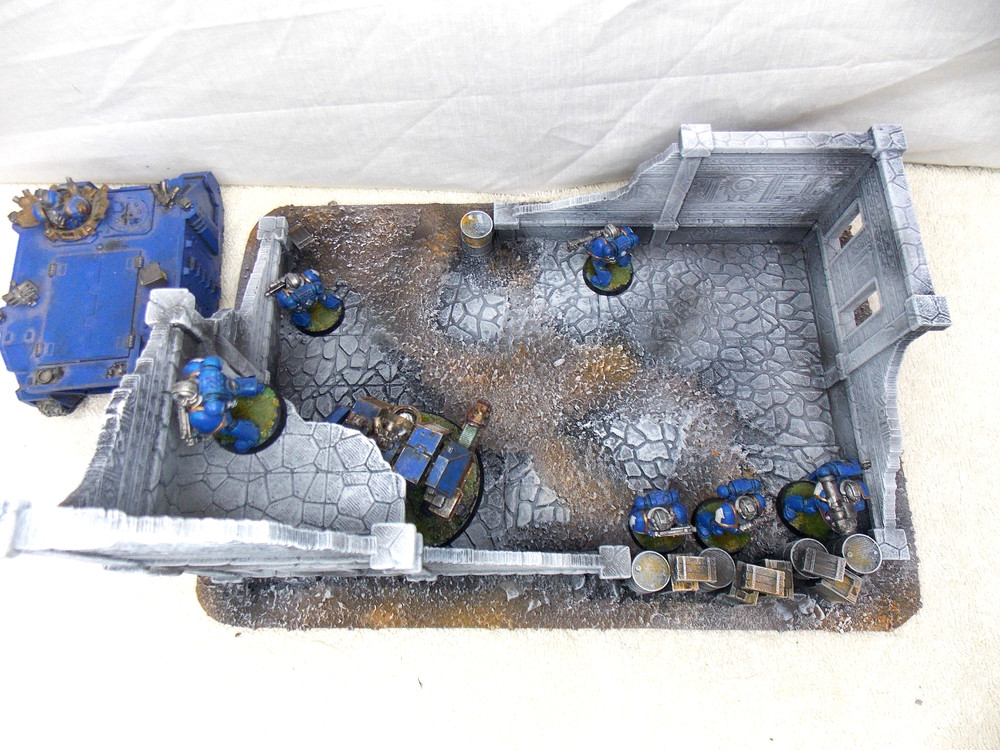 WARGAMING TERRAIN PAINTED BUILDING