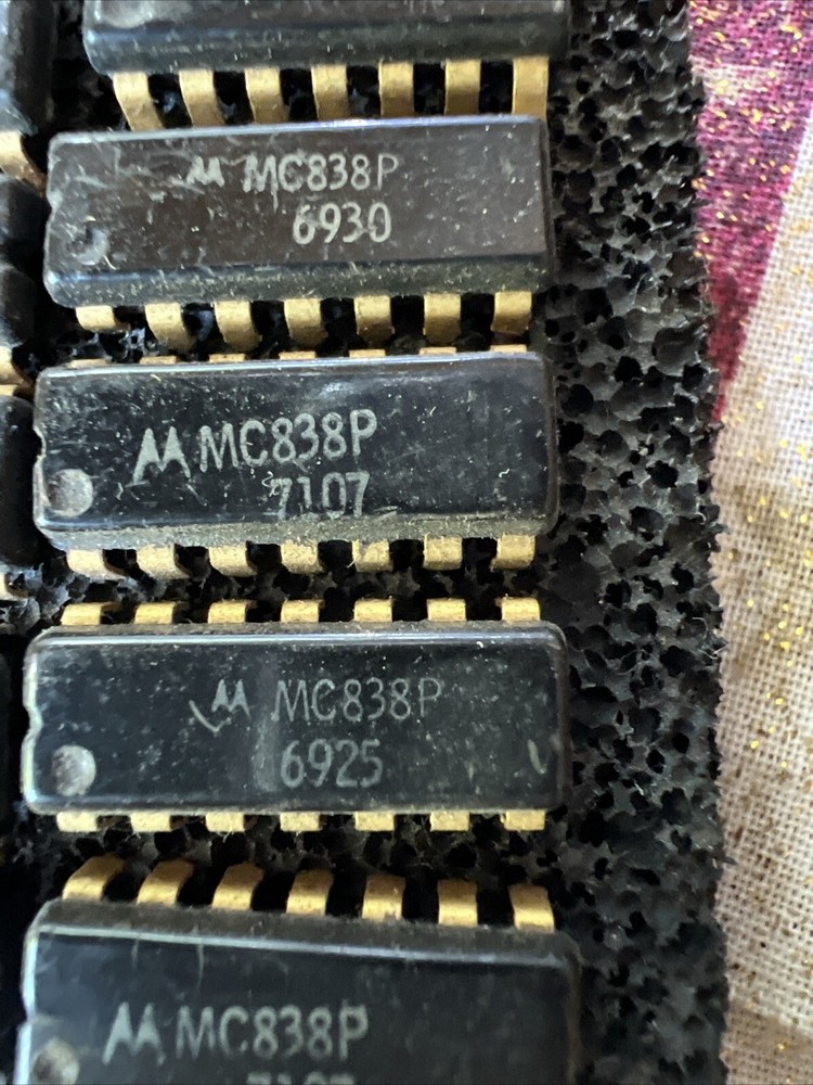 **  QUANTITY 1  **  MOTOROLA MC838P