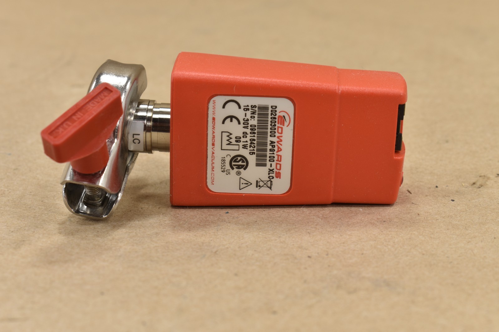 Edwards APG100-XLC, Pirani Vacuum Gauge 15-30 VDC, 1W, D02603000