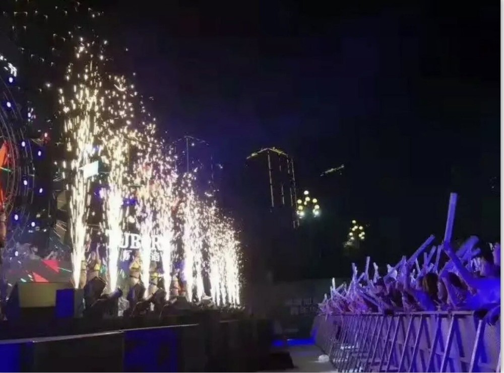 650W COLD SPARK Machine DMX 512 Remote Control STAGE LIGHT SHOW Firework Machine