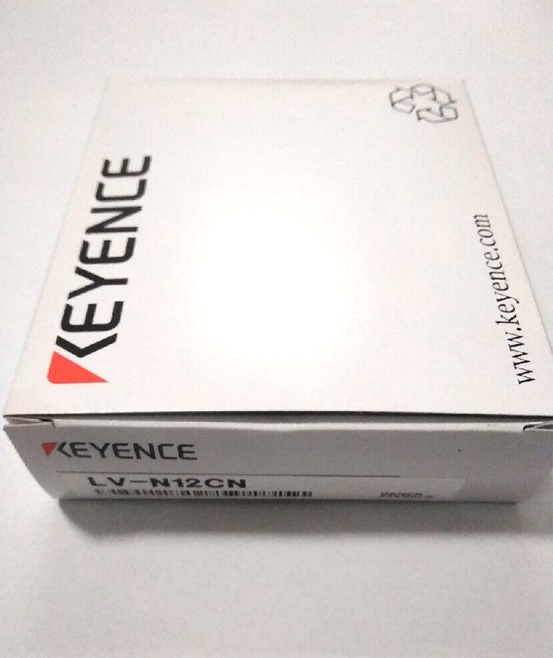 KEYENCE LV-N12CN Laser Sensor New