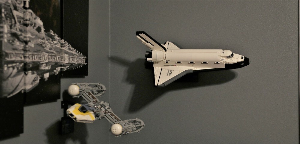 Ultimate Display Solutions wall display for Lego Space Shuttle Discovery 10283