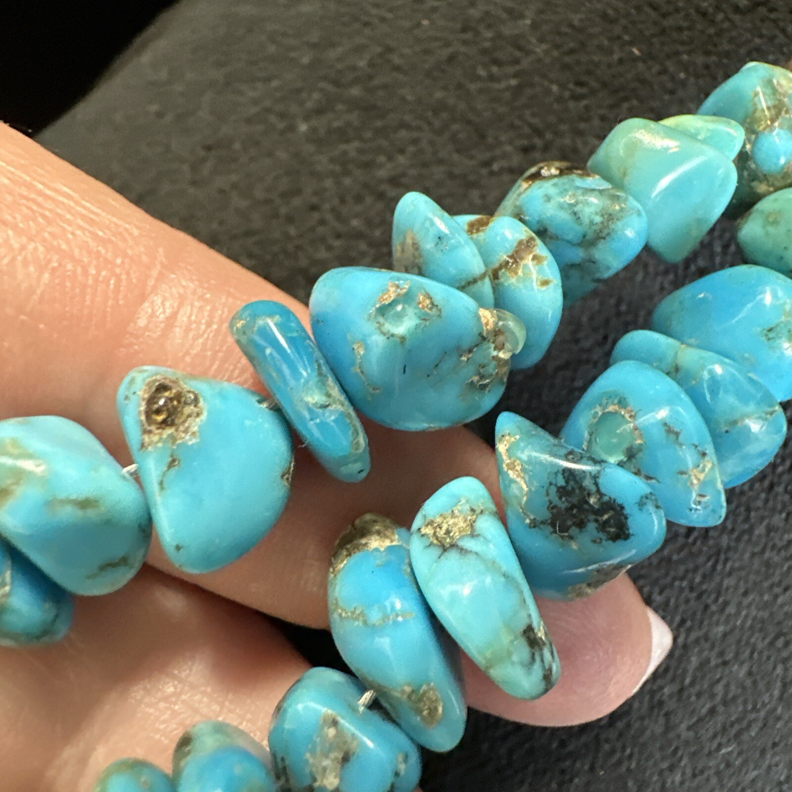 Beautiful southwestern style 18 inch turquoise silver necklace