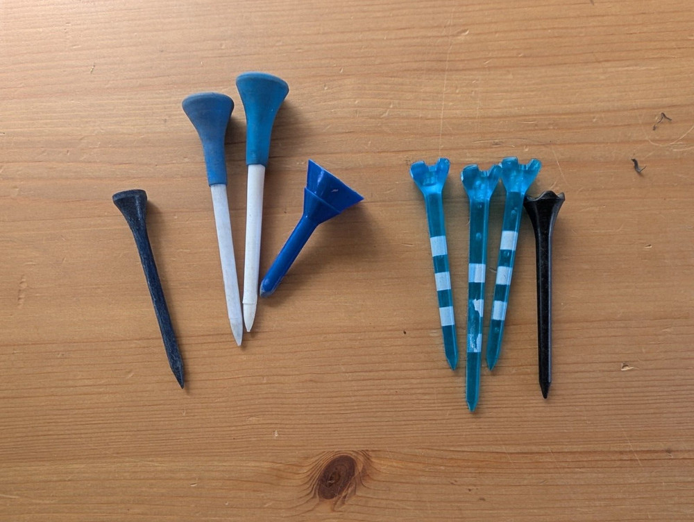 Golf Tees Lot of 100+ Mostly Plastic