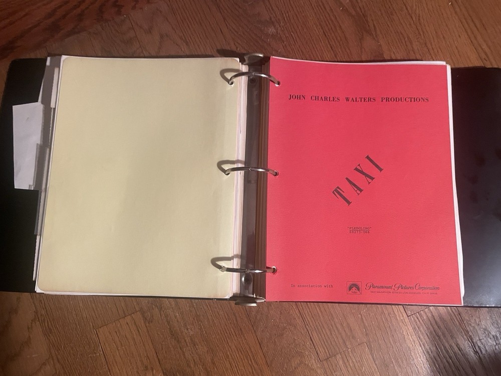 TAXI sitcom 1981 PRODUCTION BINDER Paramount Studios Casting, Scripts, Revisions