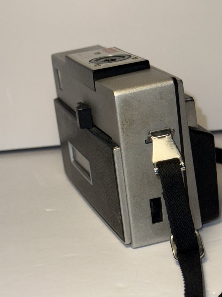 Vintage KODAK INSTAMATIC 714 - UNTESTED