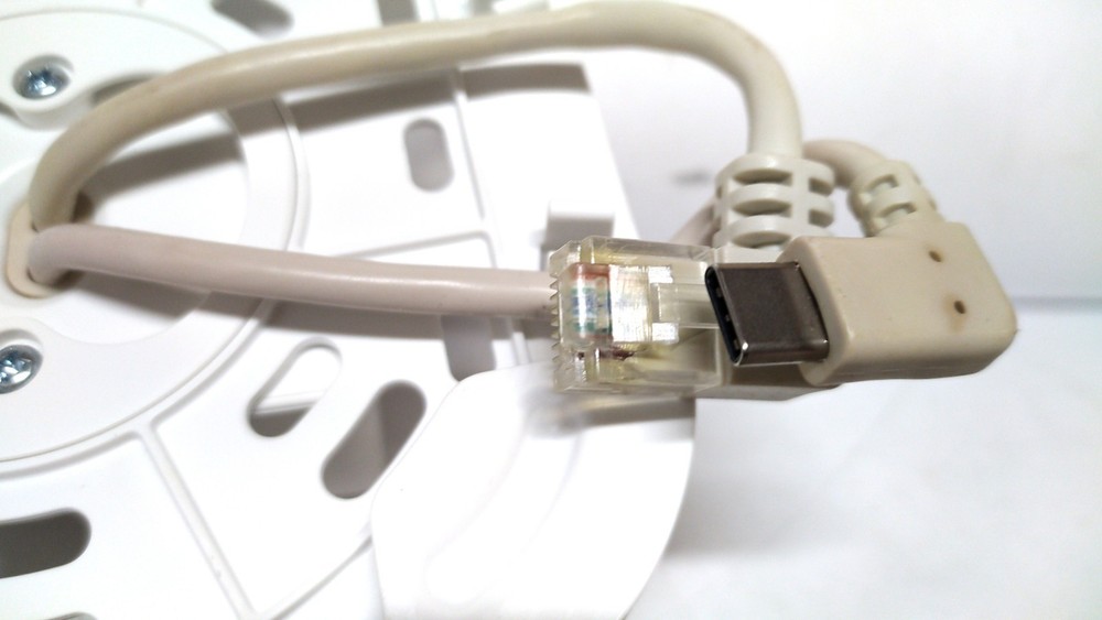 Eero E010001 PoE+ Adapter with Mount (White)