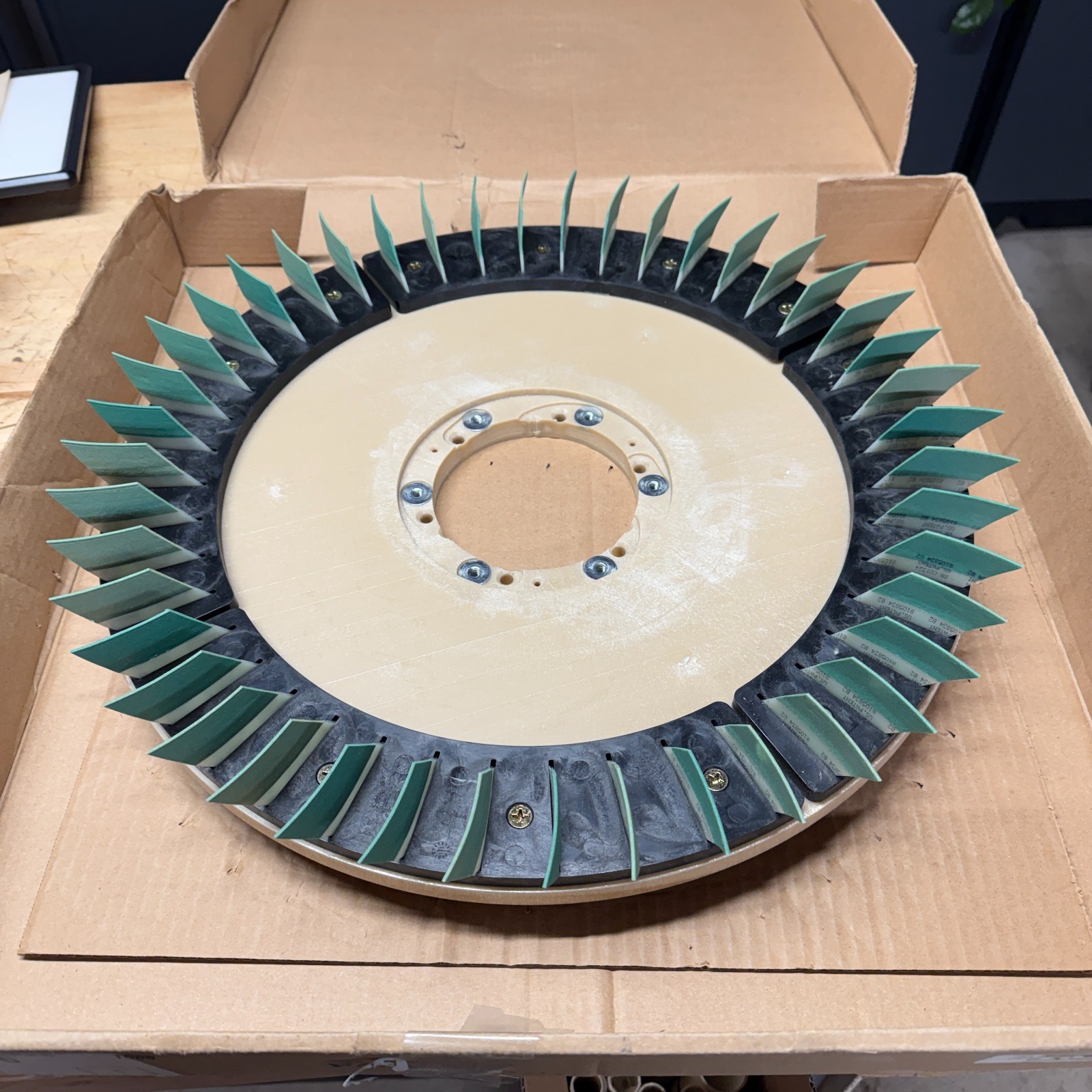 NOS DIAMABRUSH 912001240 Polymer Polishing Abrasive Pad 400 Grit 20" Diameter