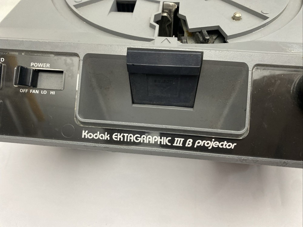 Kodak Ektagraphic III B Carousel Projector