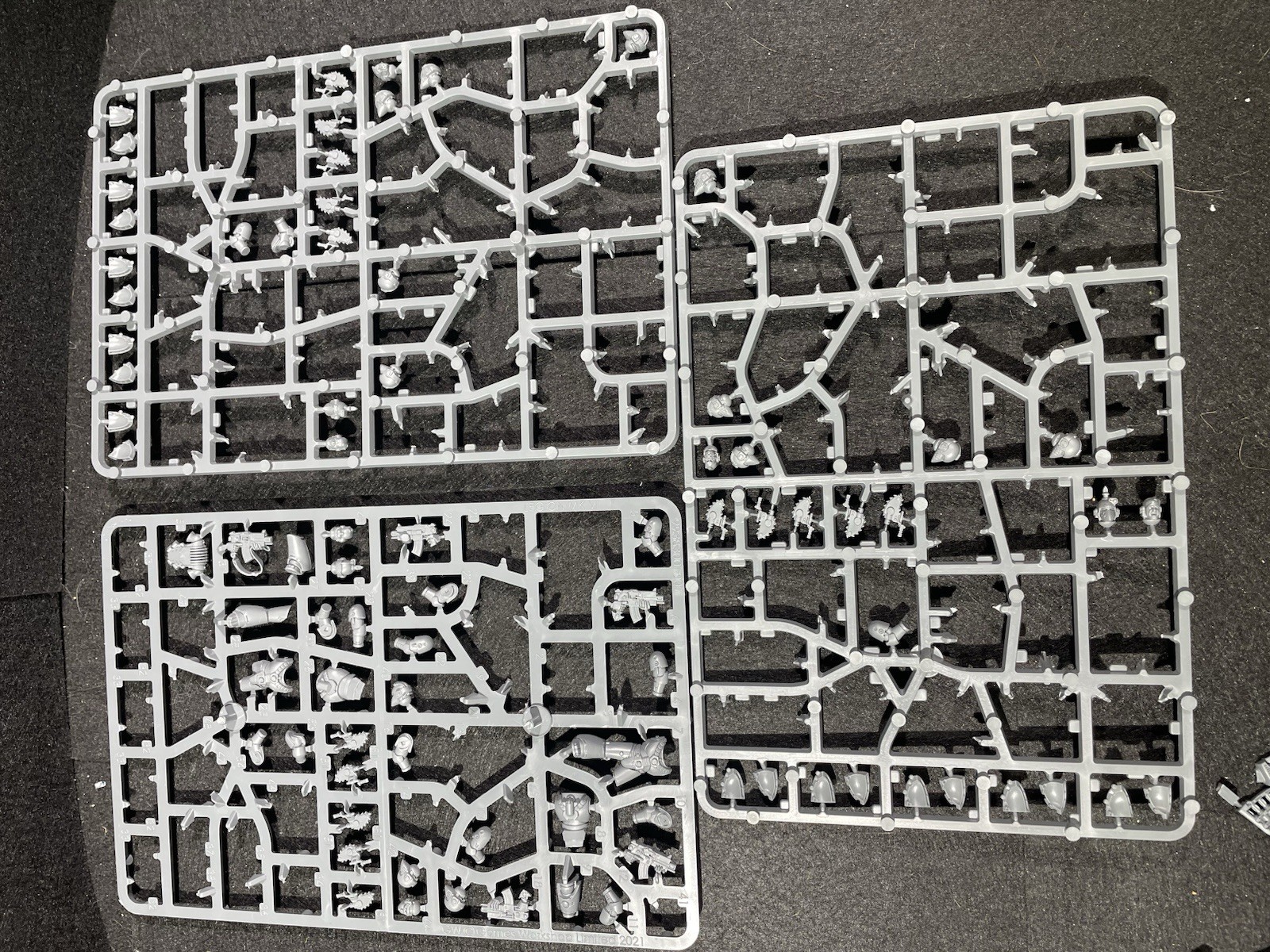 Warhammer 30k / Horus Heresy Space Marine Legionaires bits Lot & Special Weapons