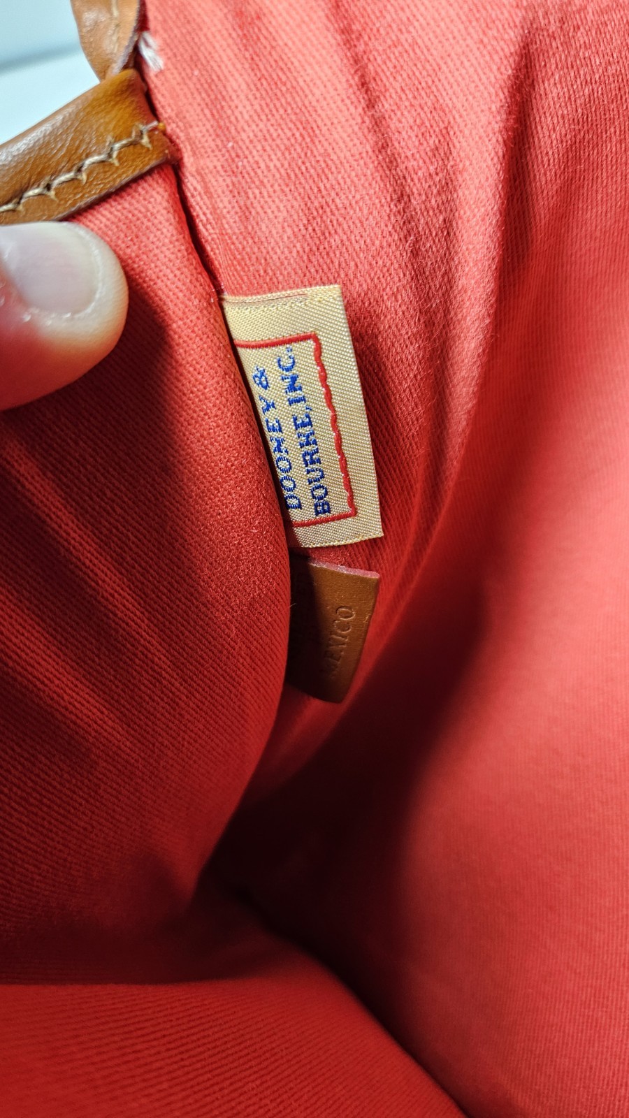 Dooney & Bourke DISNEY WORLD Retro iPad Tablet Case Leather Traveling Carrying