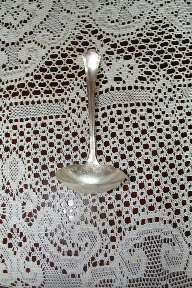 Oneida Community Primrose Silverplate Ladle 1915