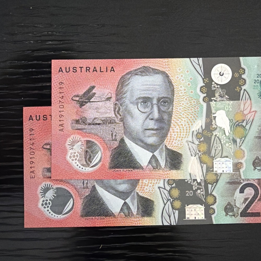 AA19 & EA19 FIRST & LAST Prefix $20 Notes(2) Australia 2019 Unc Matching Serials