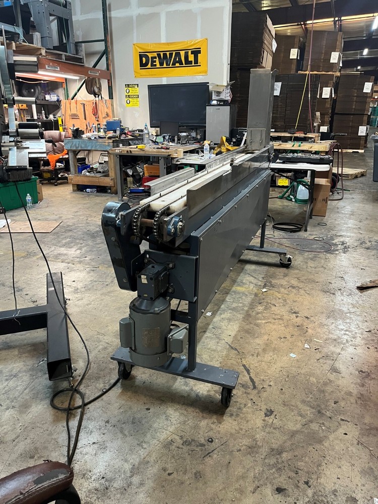 PLS-100 Labeler and Infeed