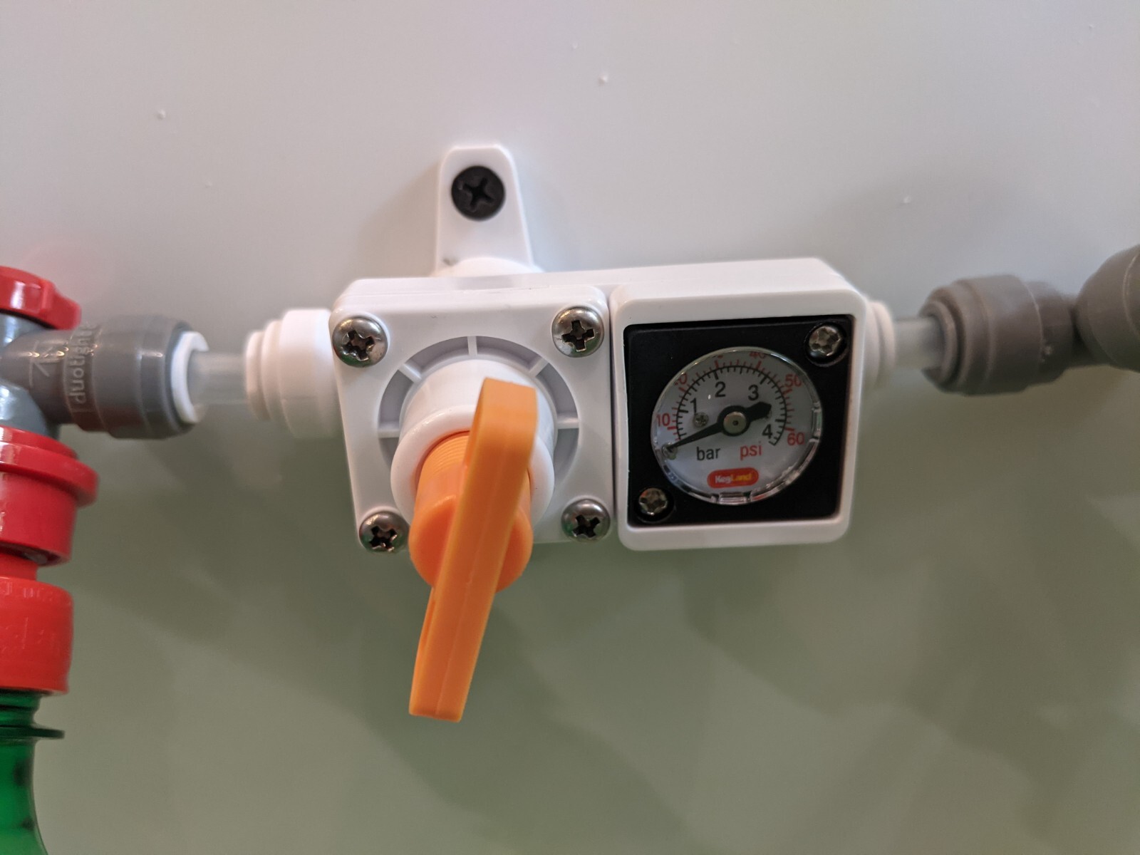 Jockey in the Box -- portable mini keezer / draft system [52 qt]