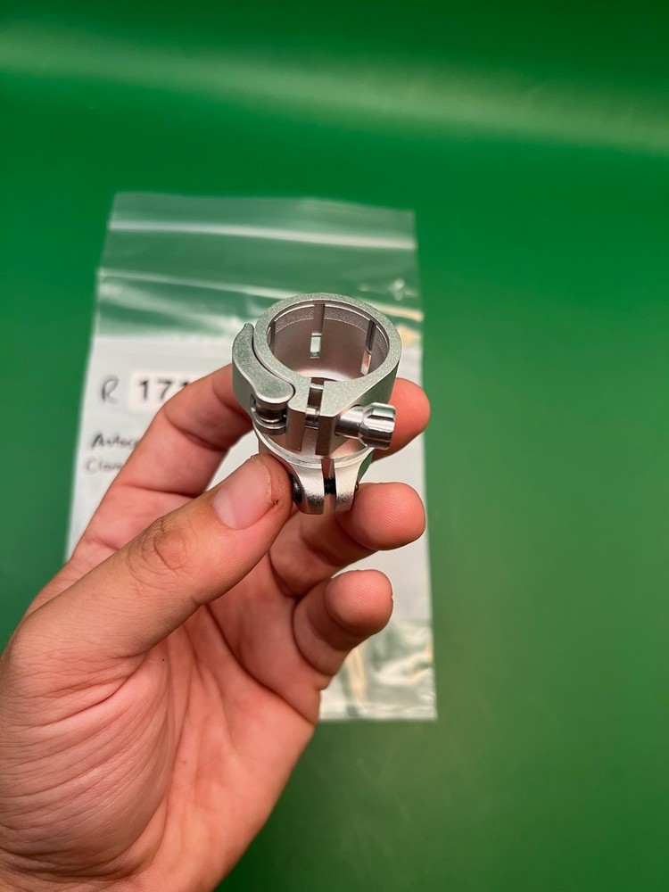 Autococker Clamping Feedneck