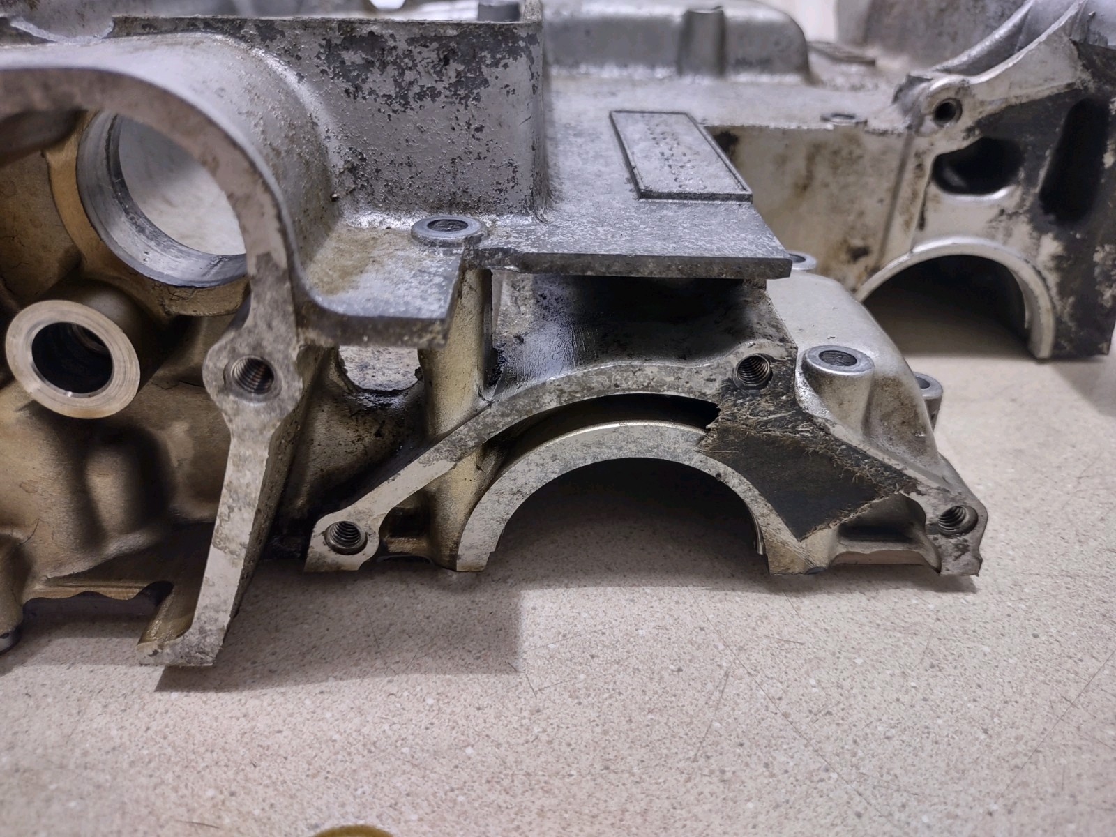 1974 Honda CB 750 CB750 Upper Engine Case Crankcase #325.2-80