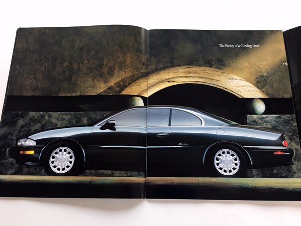 1995 Buick Riviera 20-page Original Car Sales Brochure Catalog