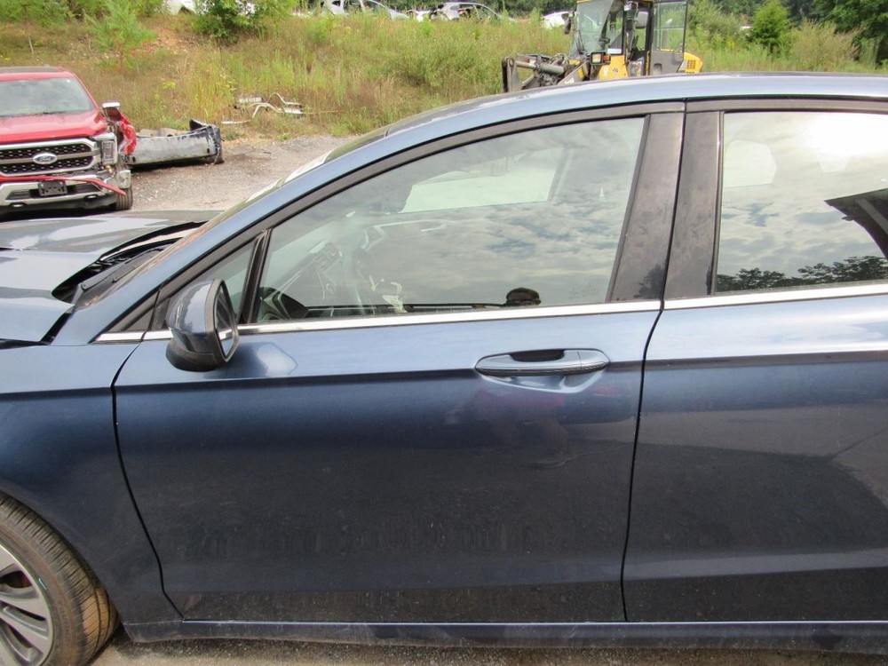 FUSION 2019 Glove Box 1067155