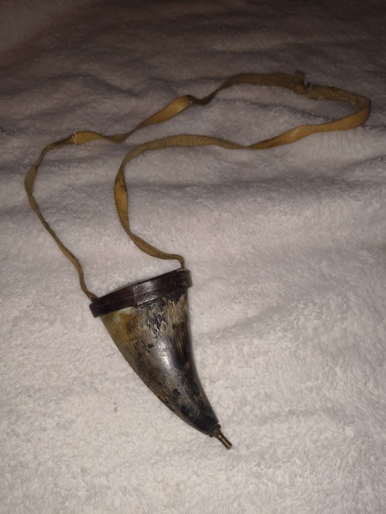 Vintage Powder Horn with Strap for Muzzleloader Hunting