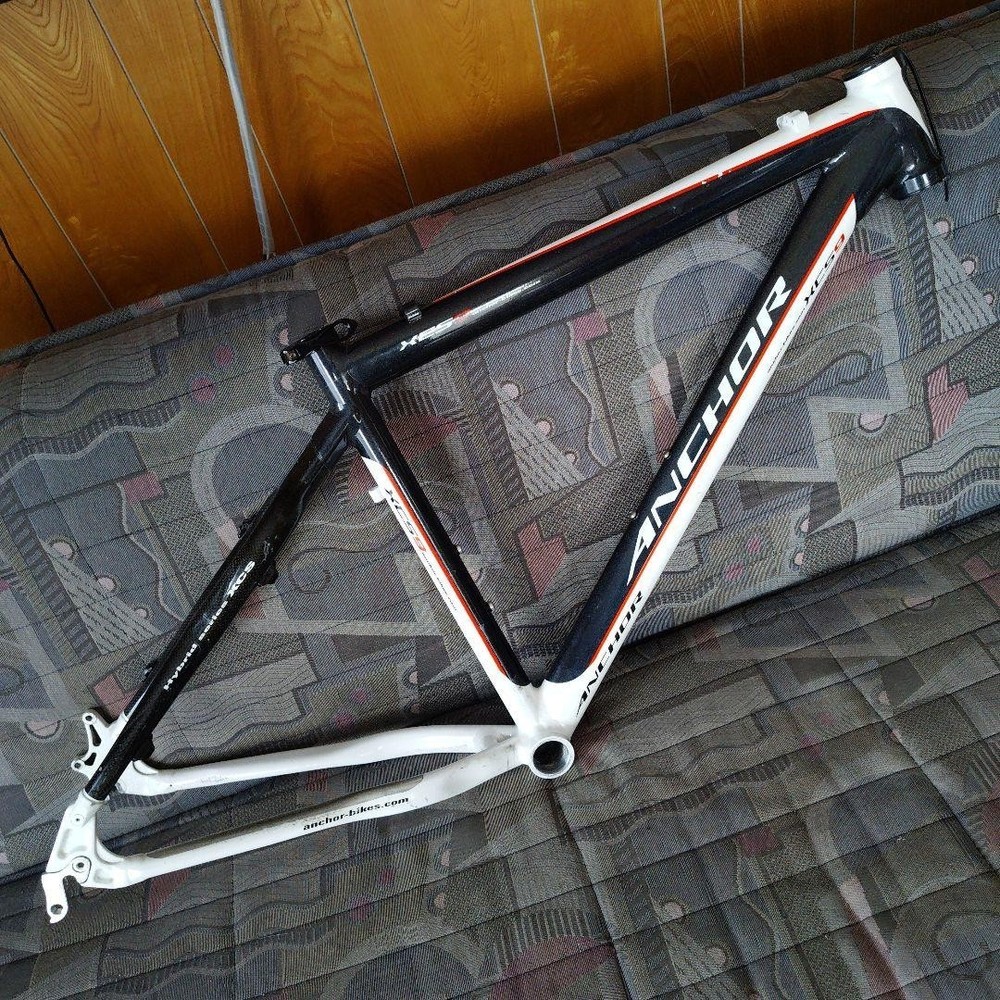Bridgestone Anchor Frame