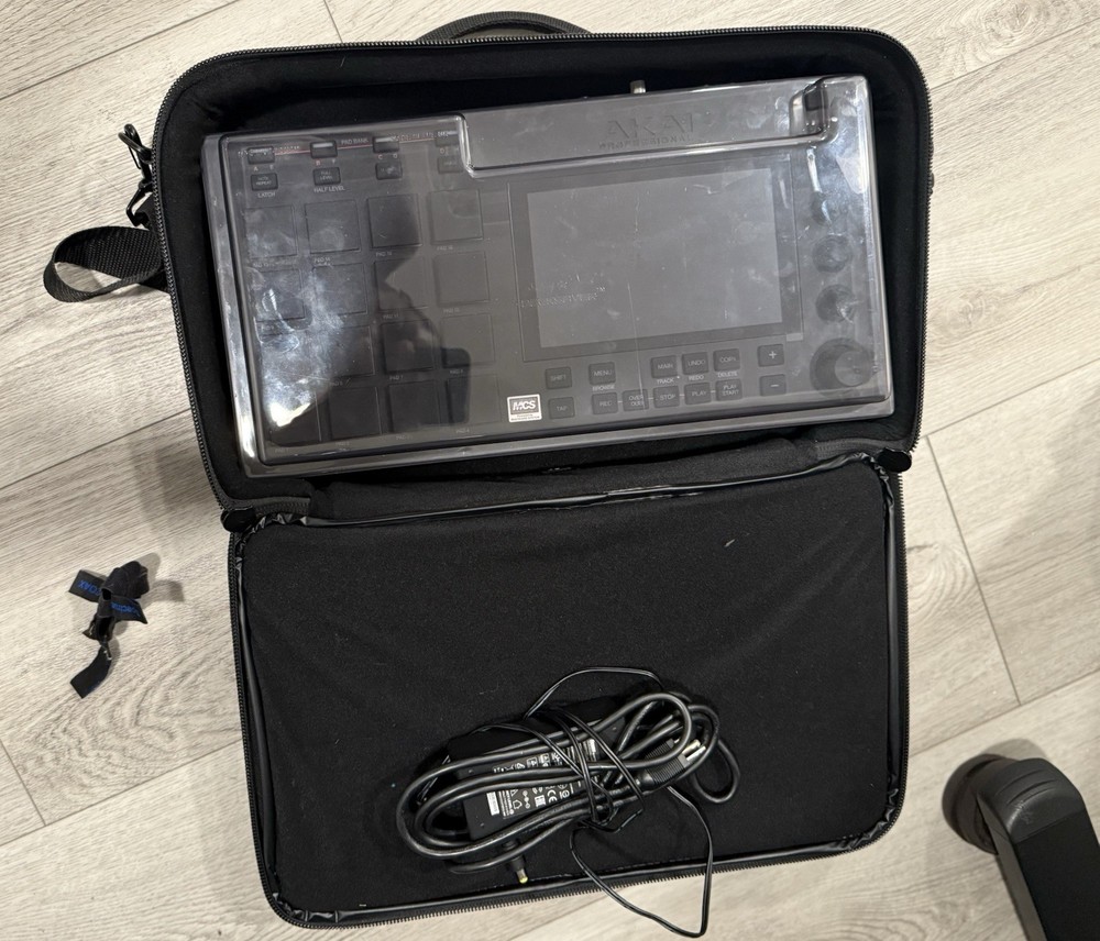 Akai Professional MPC live