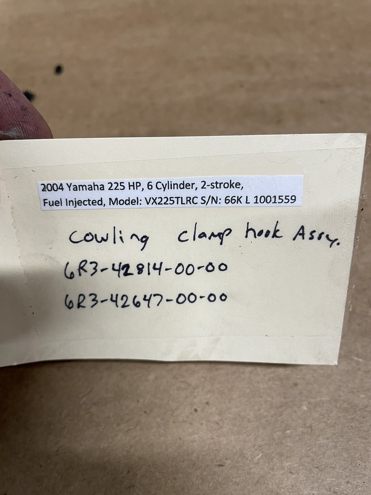 Yamaha Cowling CLAMP HOOK 2 STROKE