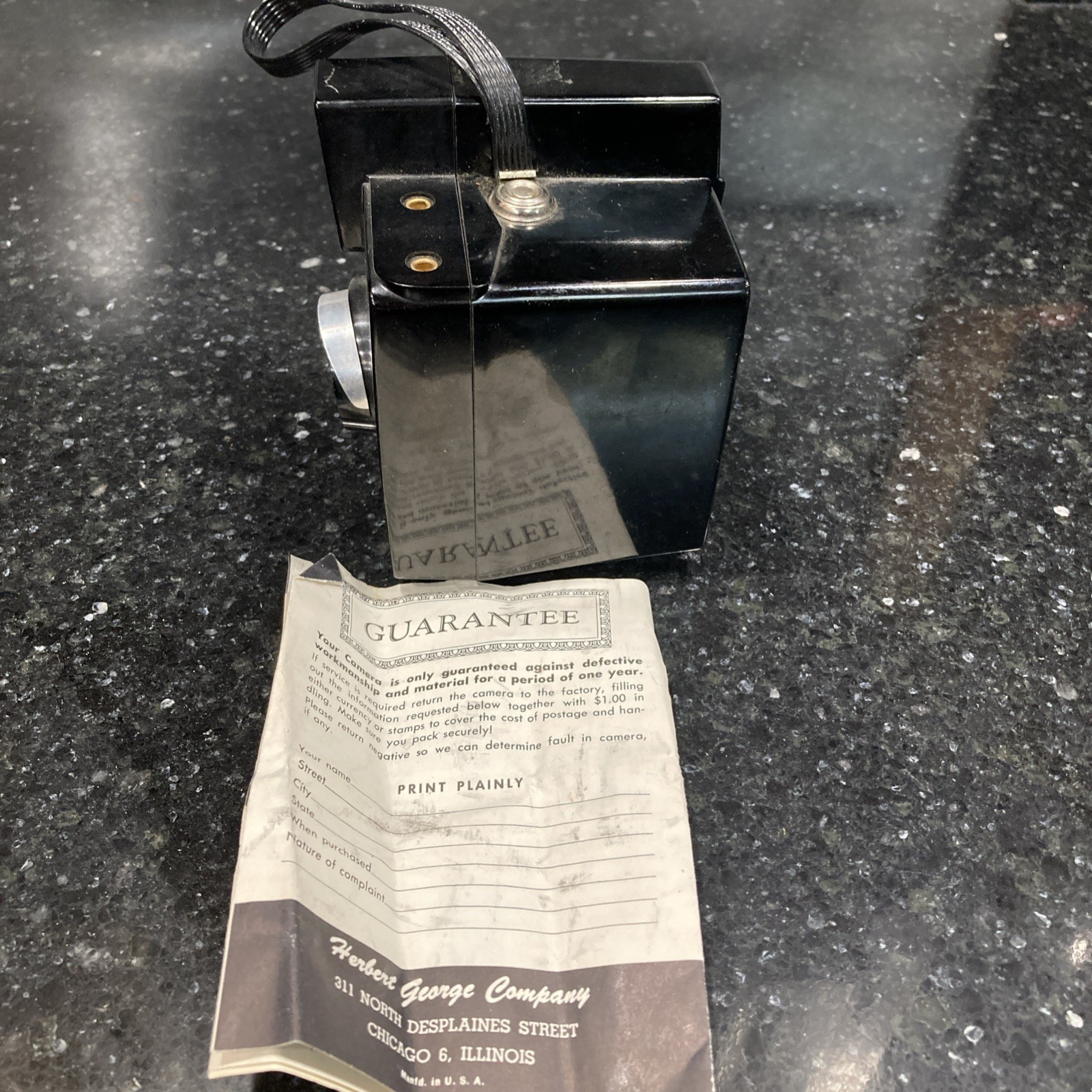 Vintage Imperial Debonair Flash Box Camera With Manual Untested With 4 Bulbs