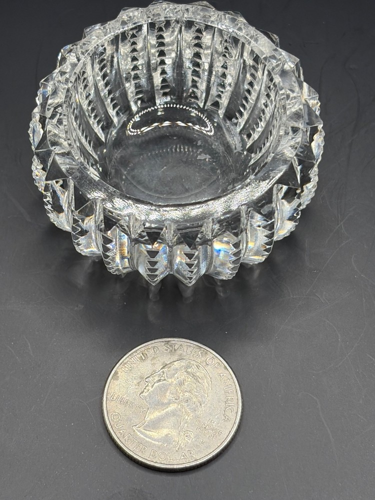 Round Clear Glass Open Salt Cellar w/Vertical Line Pattern