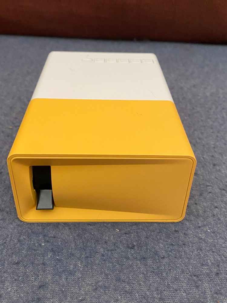 Mini Projector Rohs High Resolution LED projector W/Remote bundle Instructions