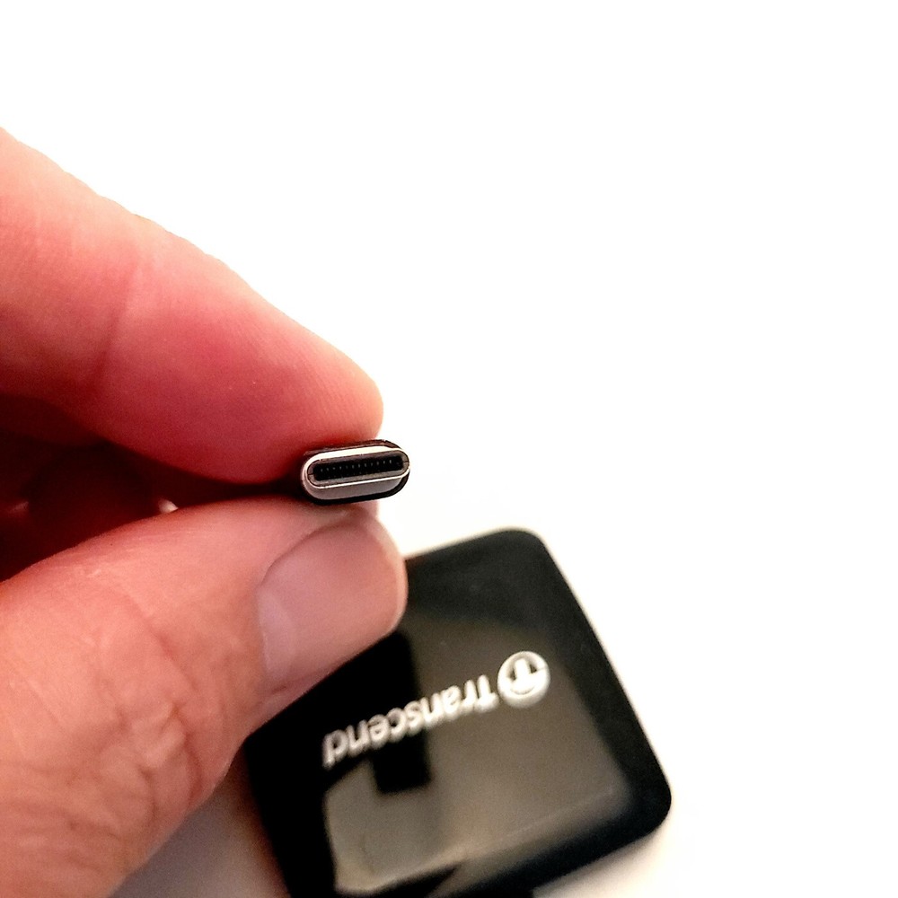 Transcend Smart Reader RDP9 for Smartphone & Tablet with USB-C Adapter