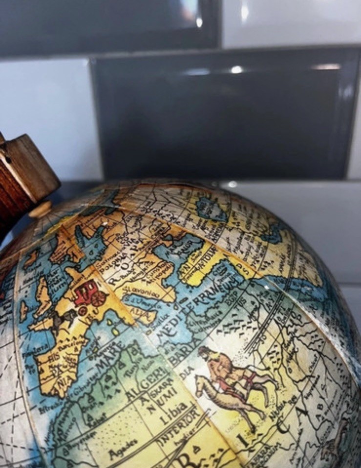 recuerdo de mallorca globe