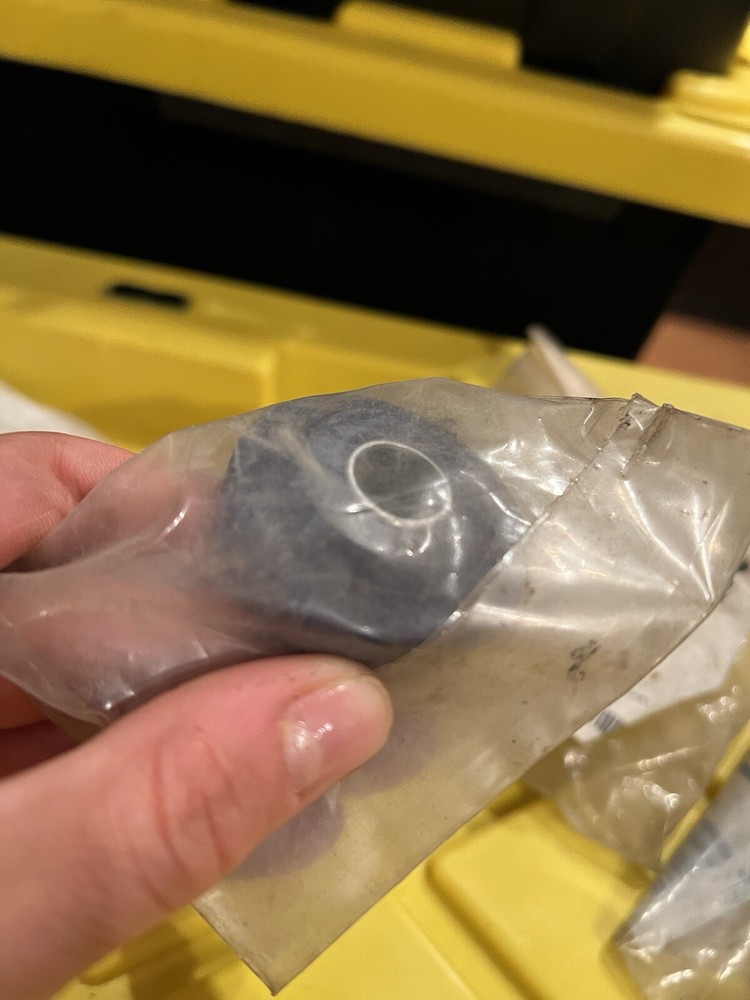 Atro HM75-66154 Hood Mount (NOS)